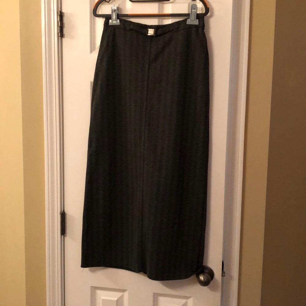 Grey skirt